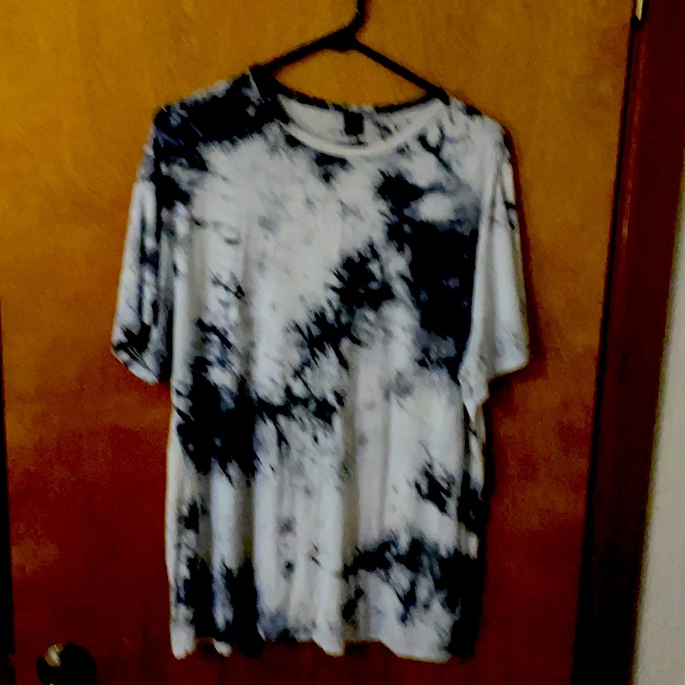 Women’s short sleeve shirt